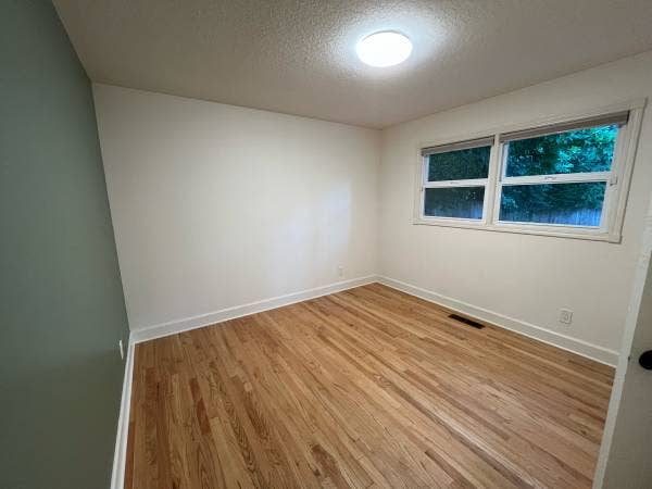 Lake Oswego Room for rent.