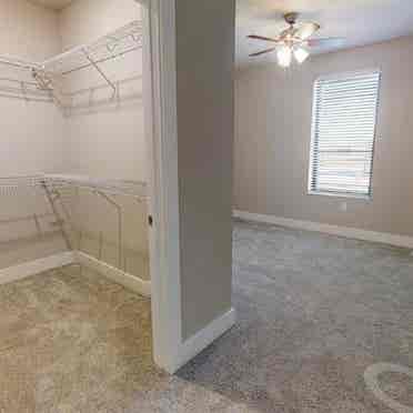 bath sublease available