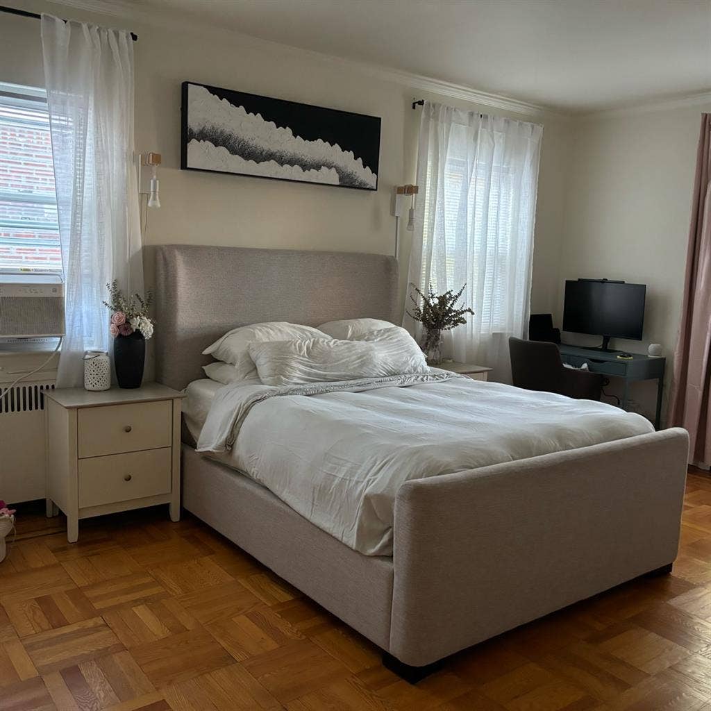 Queens, Private room for rent $