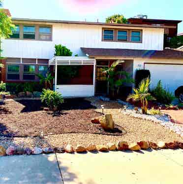 Huge room for rent in in La Mesa