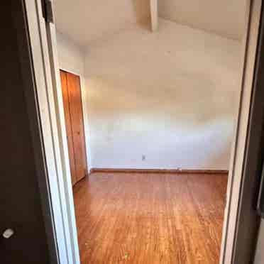 Room available now 
in in La Mesa