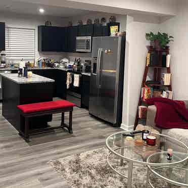 Looking for female roommate