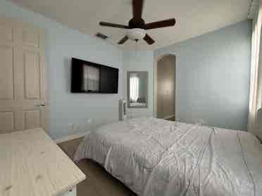 Master Bedrom w/Private Bath n Desk