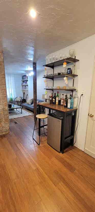 Renovated & Cozy Little Italy Home