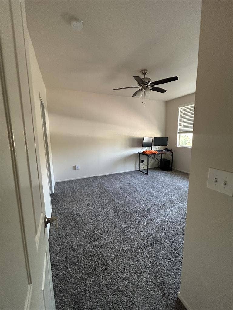 Primary room to rent- Spring Valley