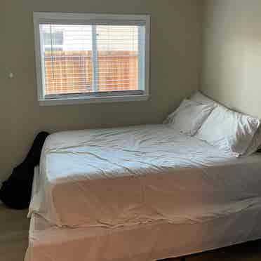 Cozy Room for Rent in Pittsburg