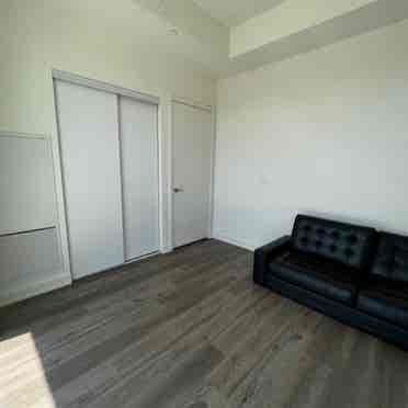 Spacious Corner Room