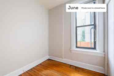 2 BR in Chicago