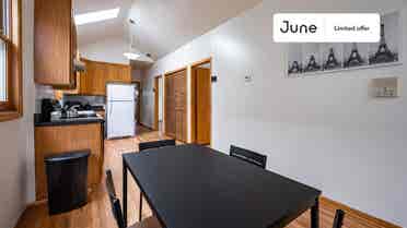 3 BR in Chicago