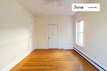 4 BR in Boston