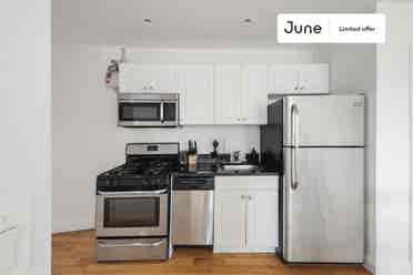 4 BR in New York City