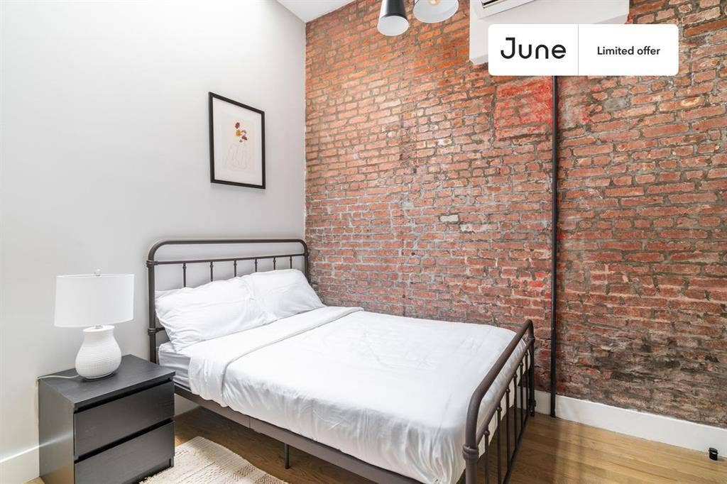 6 BR in New York City