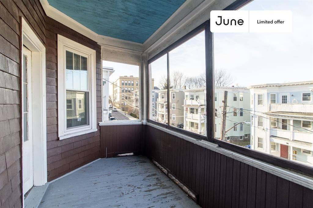 4 BR in Boston