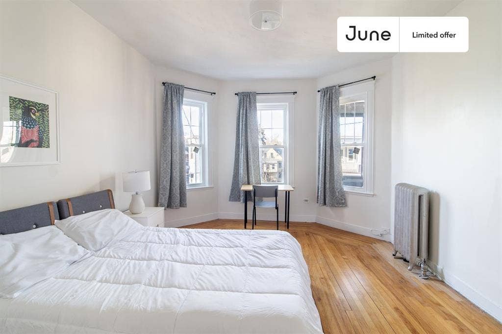 4 BR in Boston