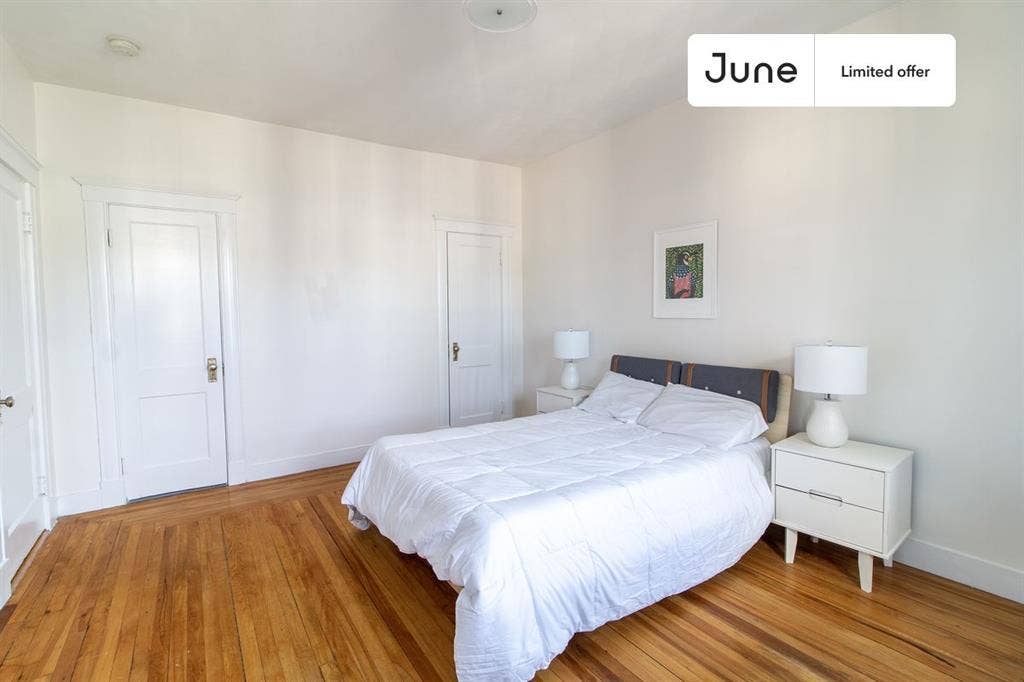 4 BR in Boston