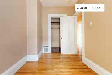 6 BR in Boston