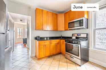 3 BR in Chicago