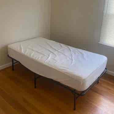 Cozy furnish room 5 minutes from DC