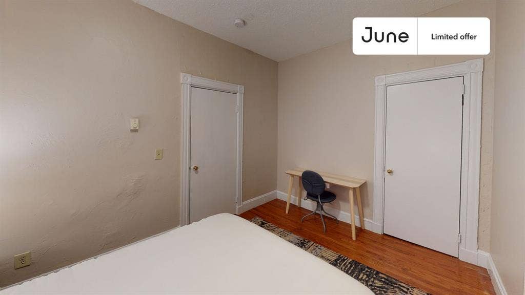 4 BR in Boston