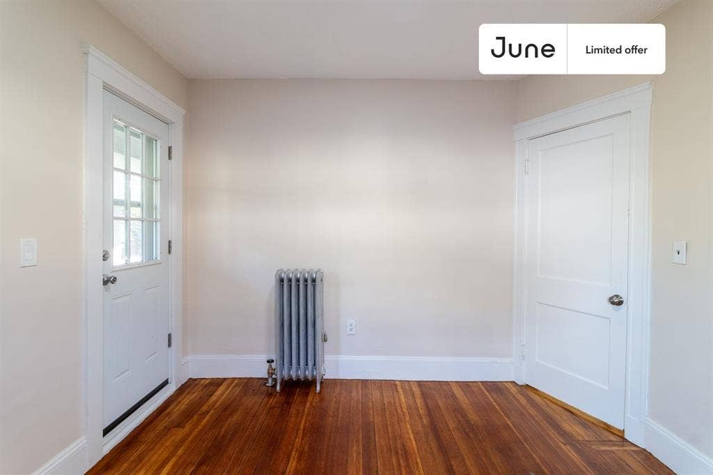 6 BR in Boston