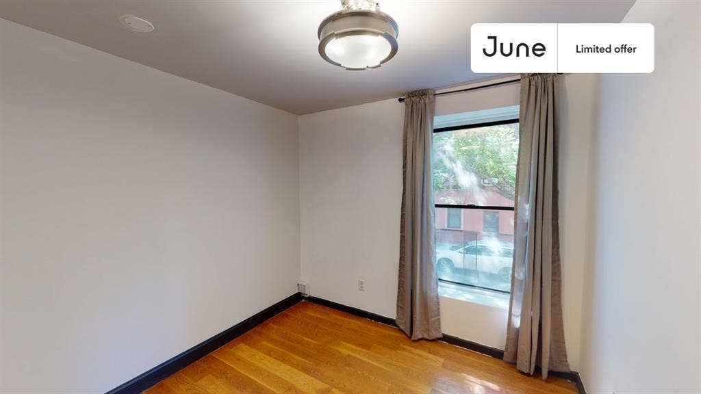 4 BR in New York City