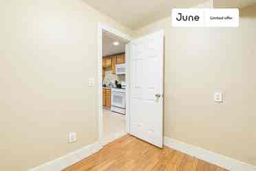 3 BR in Chicago