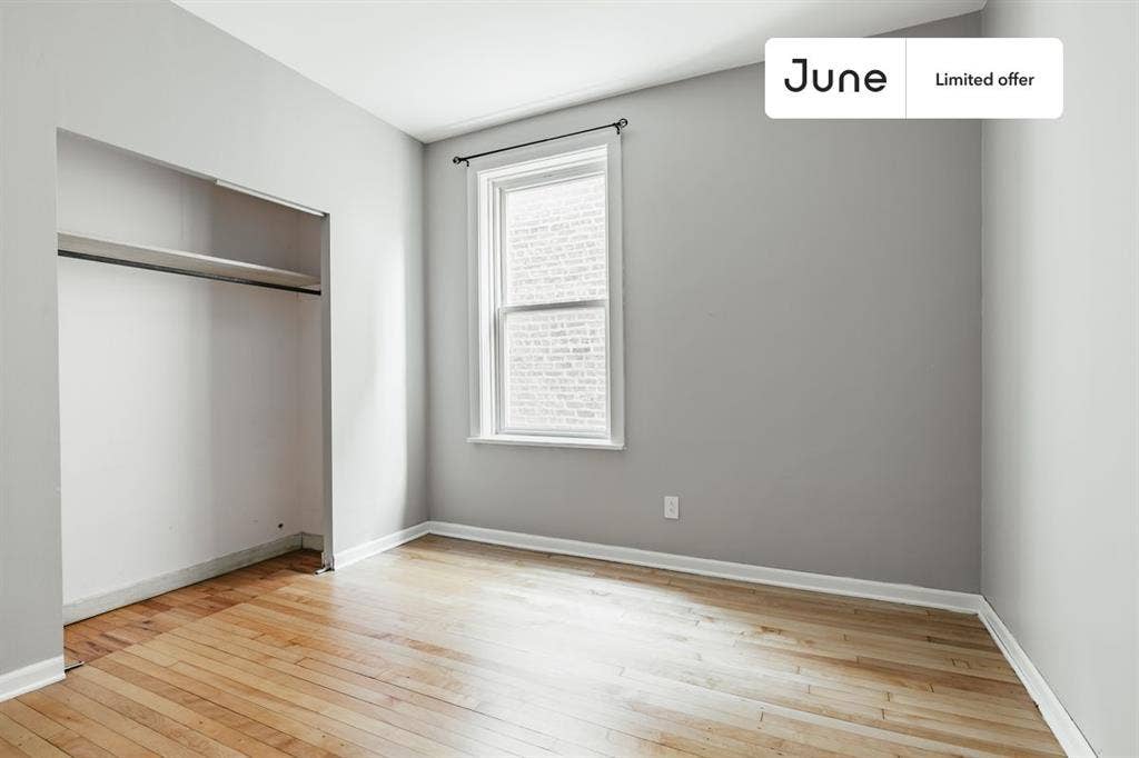 3 BR in Chicago