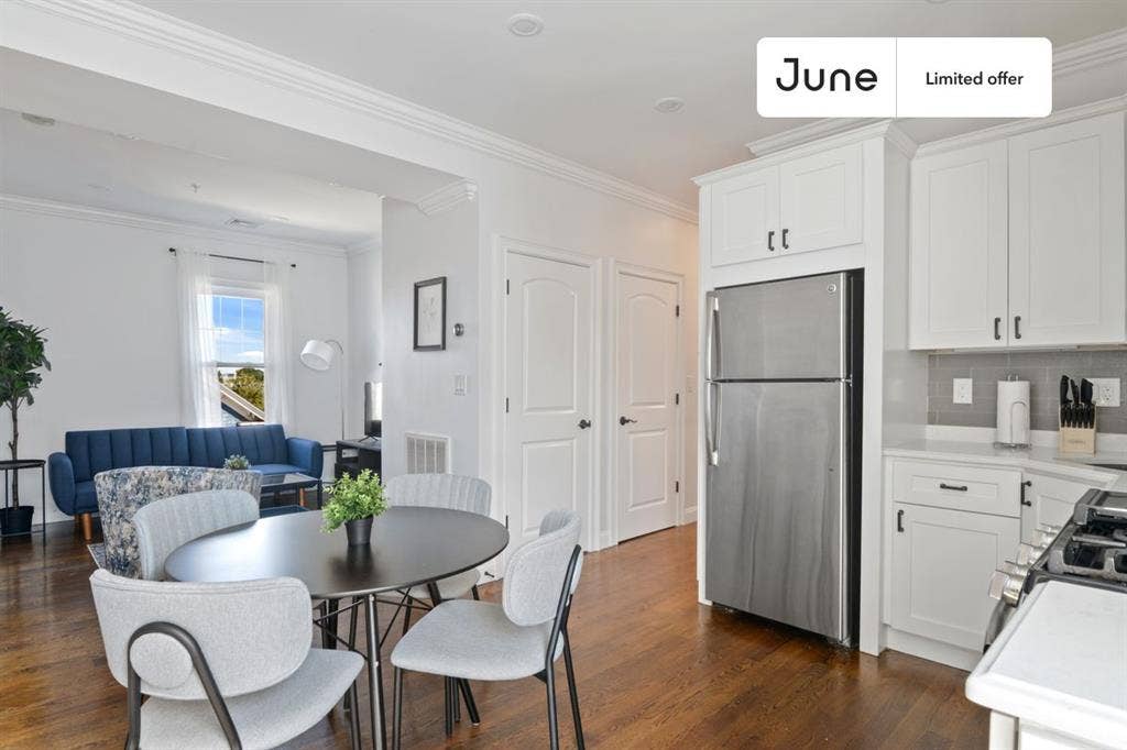 4 BR in Boston