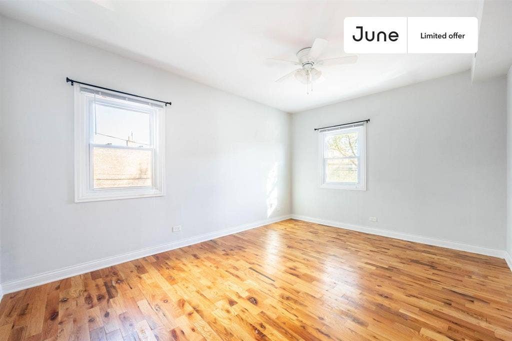 3 BR in Chicago