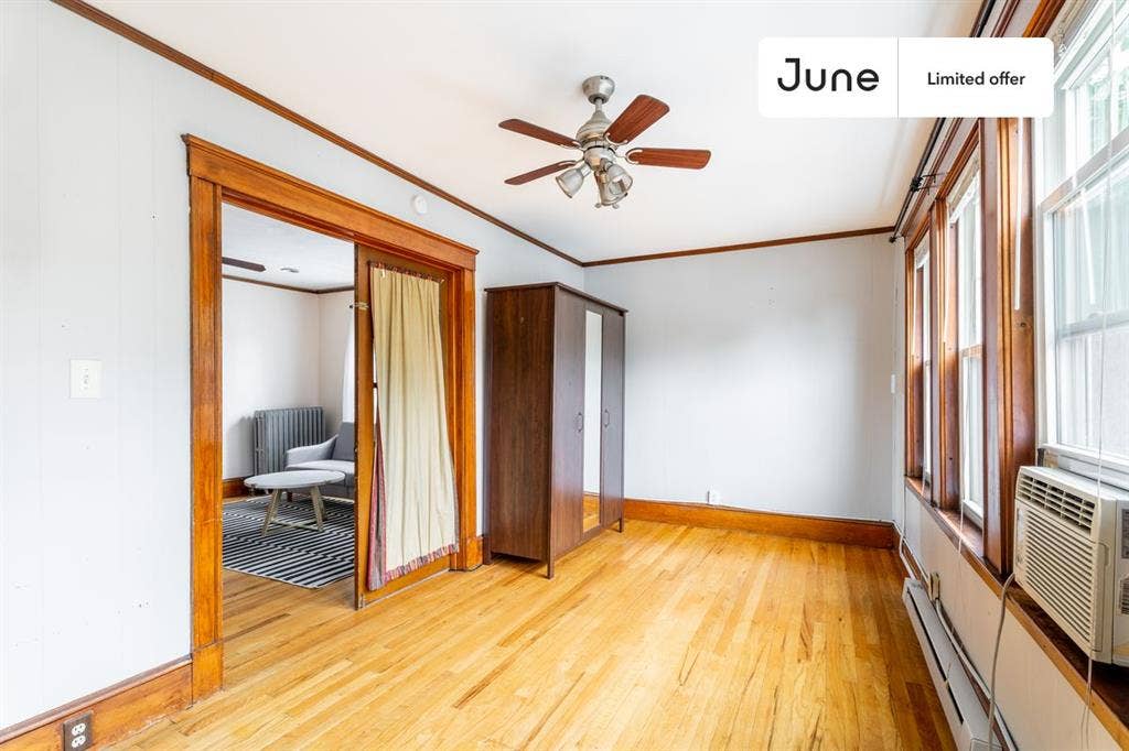 4 BR in Boston