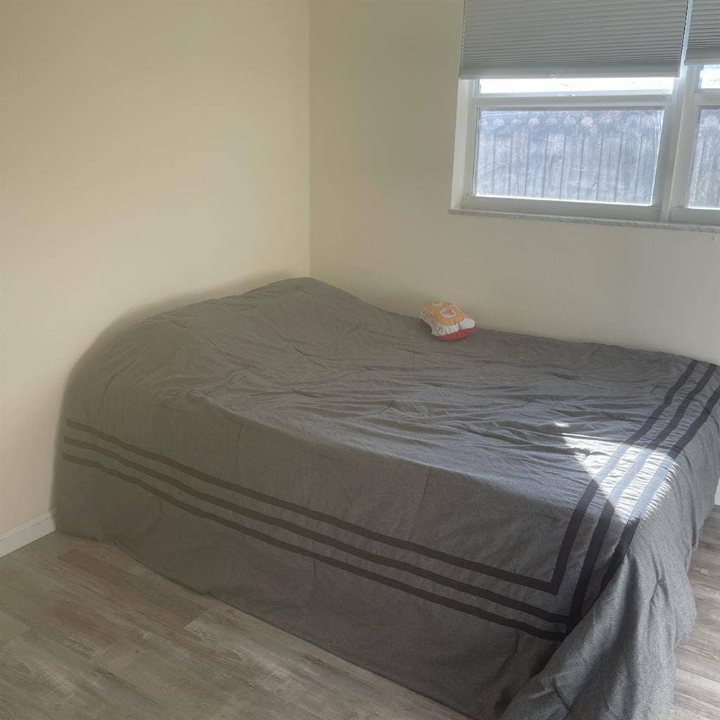 2 bedroom - looking for roomate