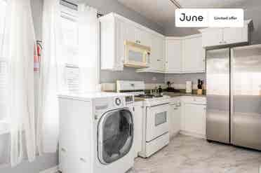 3 BR in Chicago