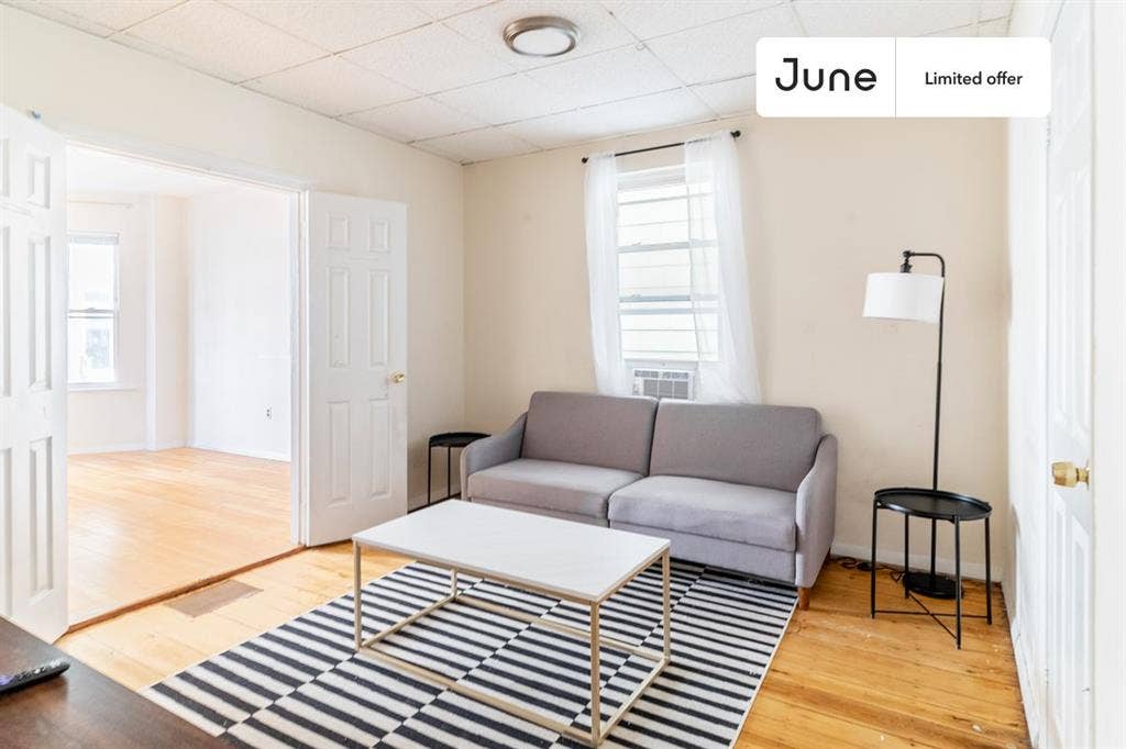 2 BR in Boston