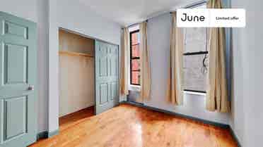 2 BR in New York City