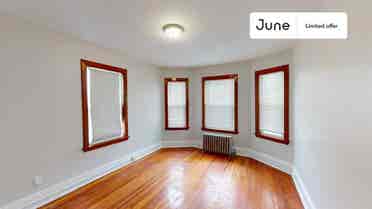 4 BR in Boston