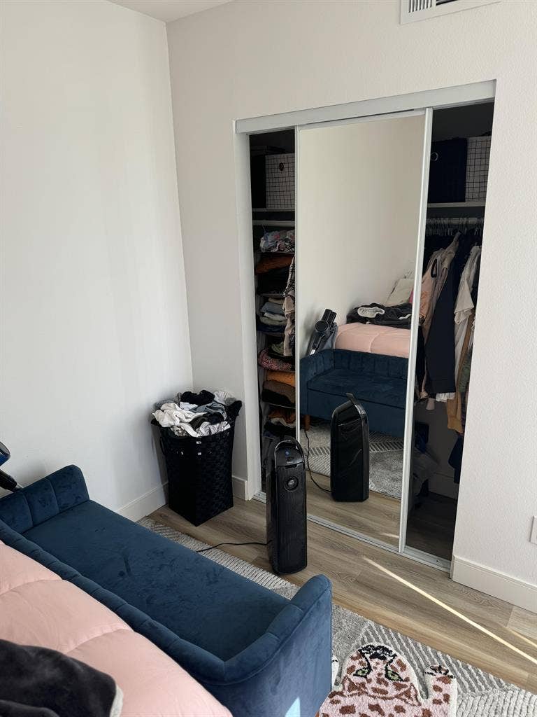 Private Bed and Bath in Mid City LA