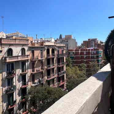 Piso tranquilo Sagrada Familia