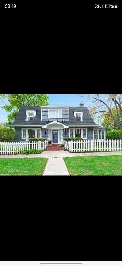 home in waukegan close to the lake