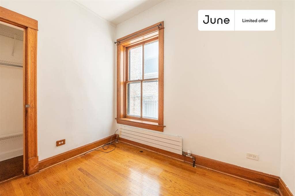 3 BR in Chicago