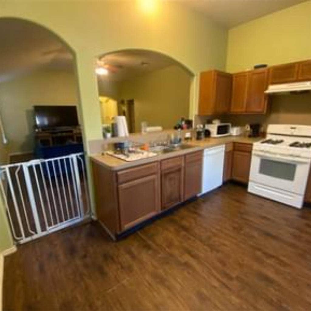 Room for rent near IAH