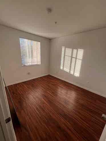 Two Bed 1 Bath shared near DTLA