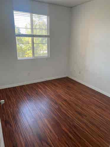 Two Bed 1 Bath shared near DTLA