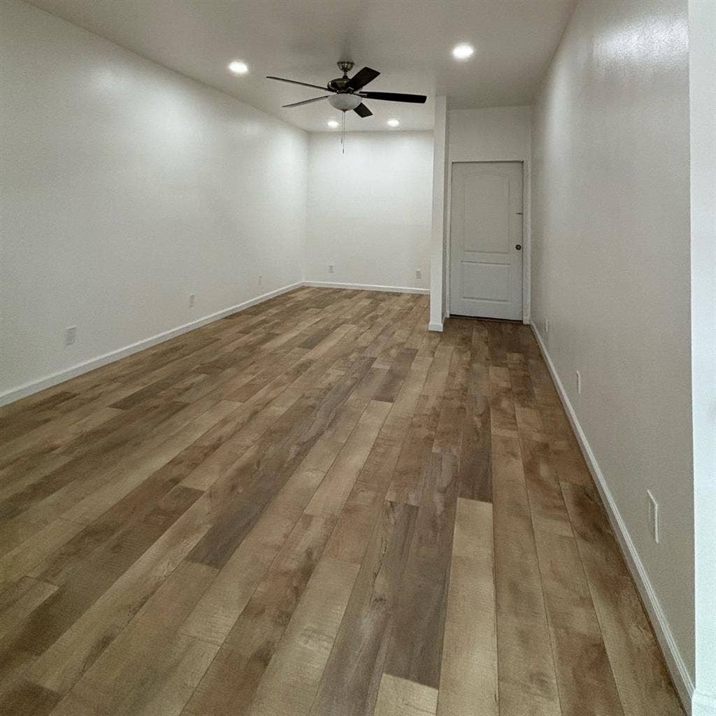 ROOM FOR RENT FULLY RENOVATED