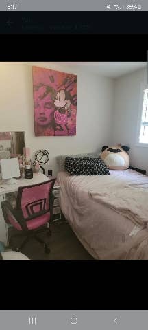 Leslieville room for rent.