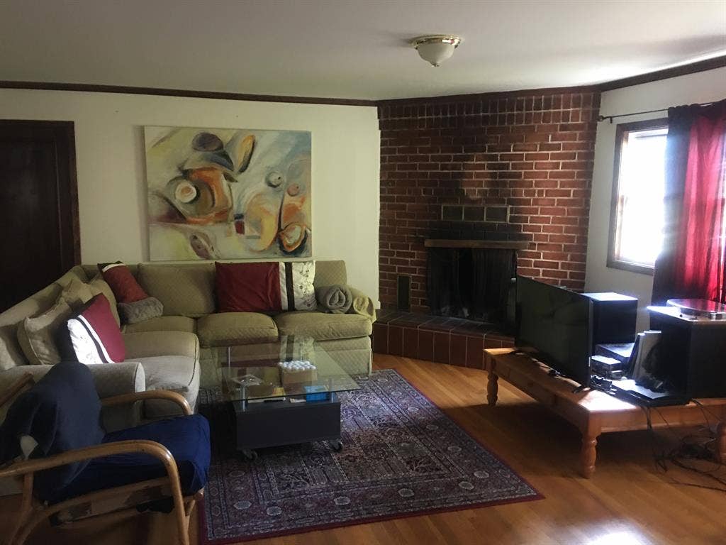 $700 Room in Gorgeous House