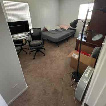 Looking for a Roommate