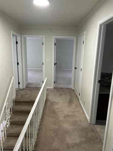 Room for RENT in Hawthorne Dr.