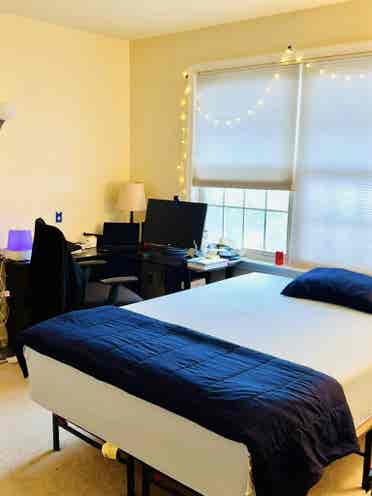 Looking to sublease my Shared Room