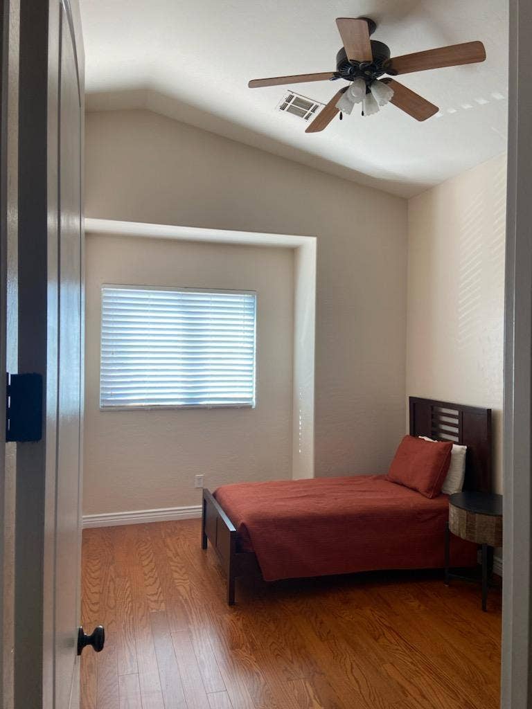 Beautiful, clean rooms in Laveen