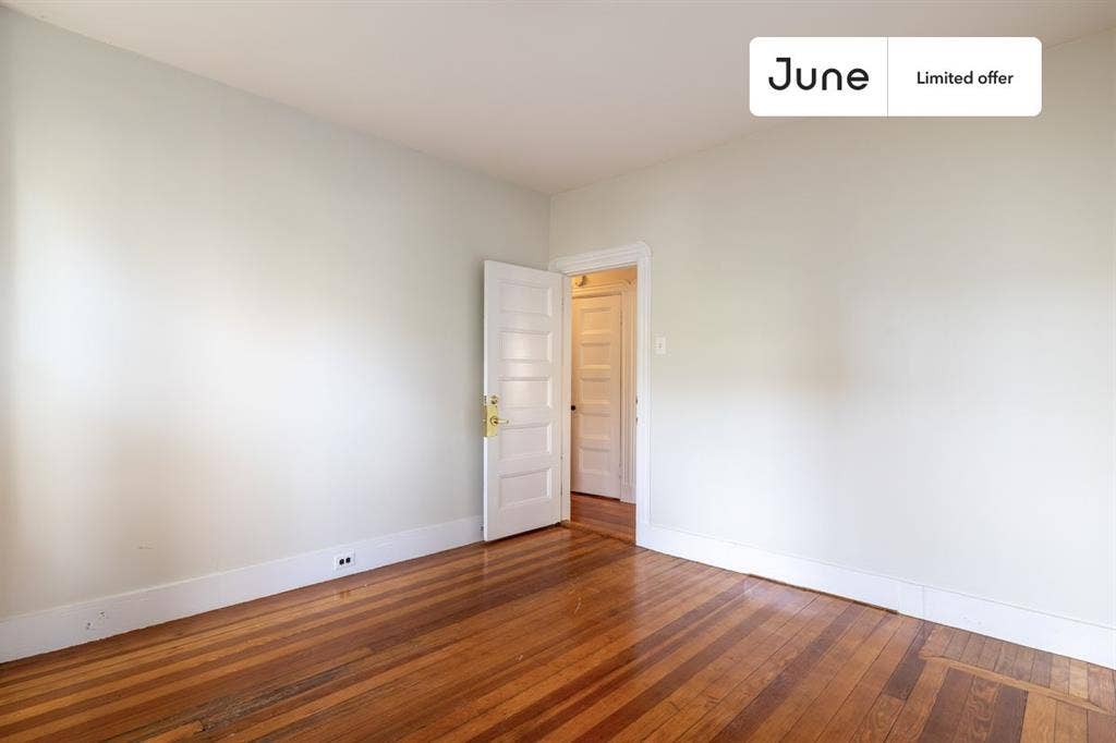 4 BR in Boston